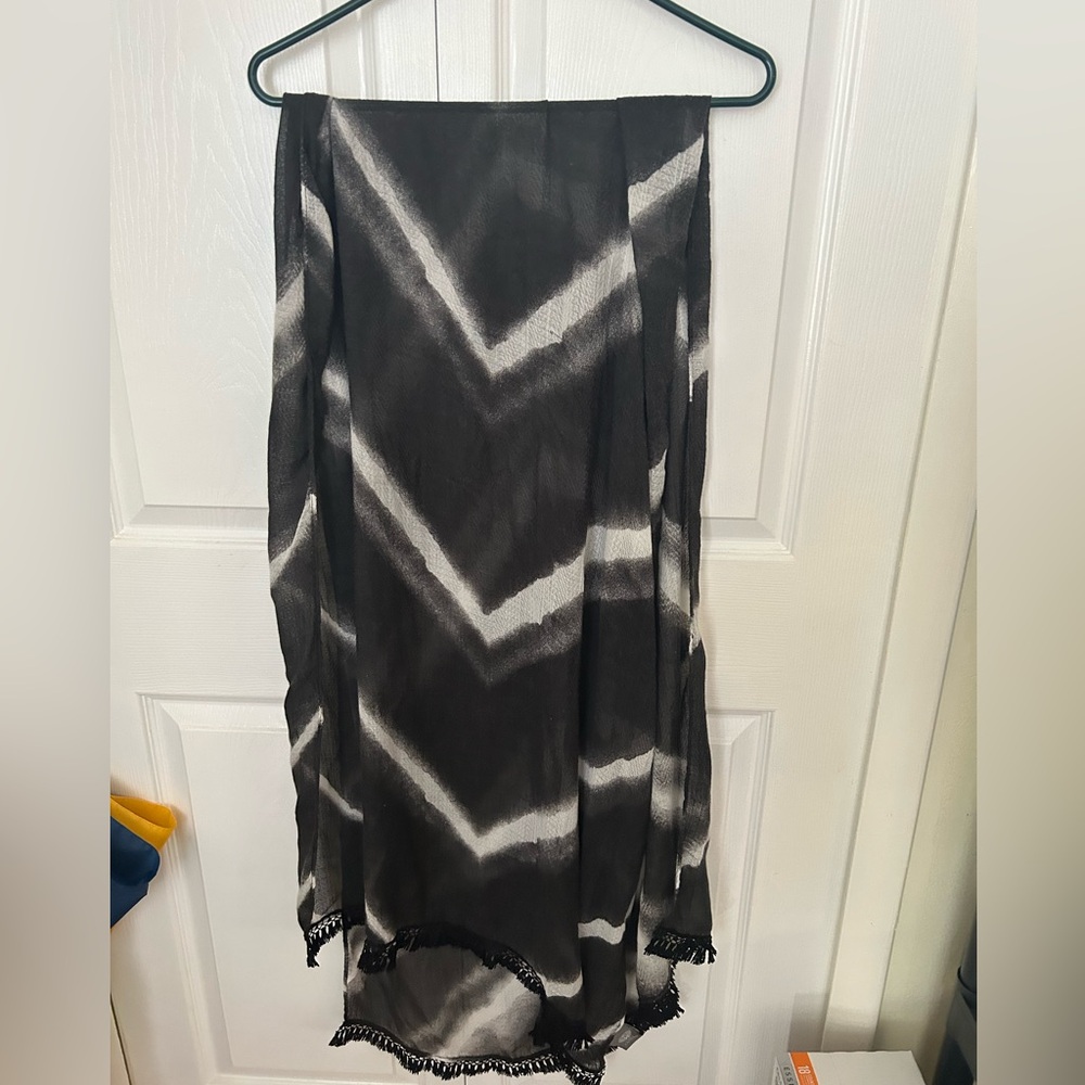 Vince Camino scarf new
